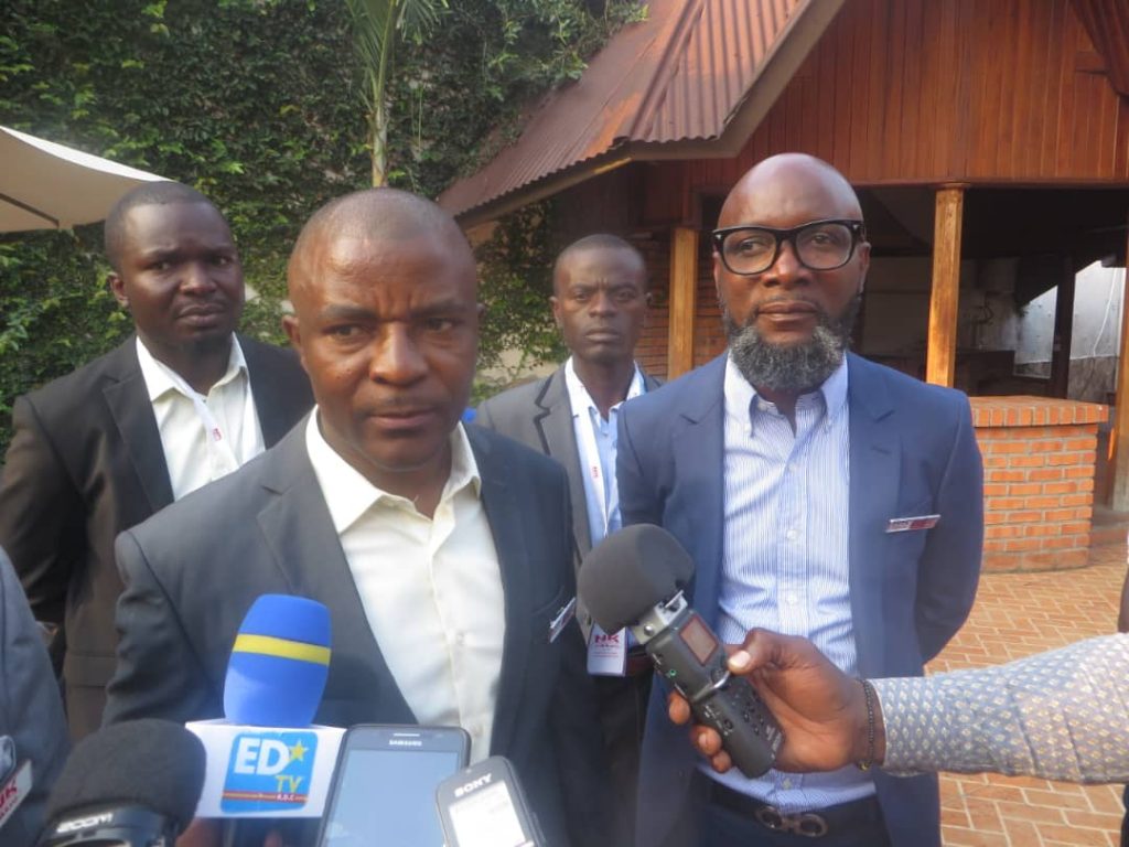 L'entreprise Nikkyo Via Son Partenaire Aigle Services Vend Des Véhicules En Provenance Du Japon